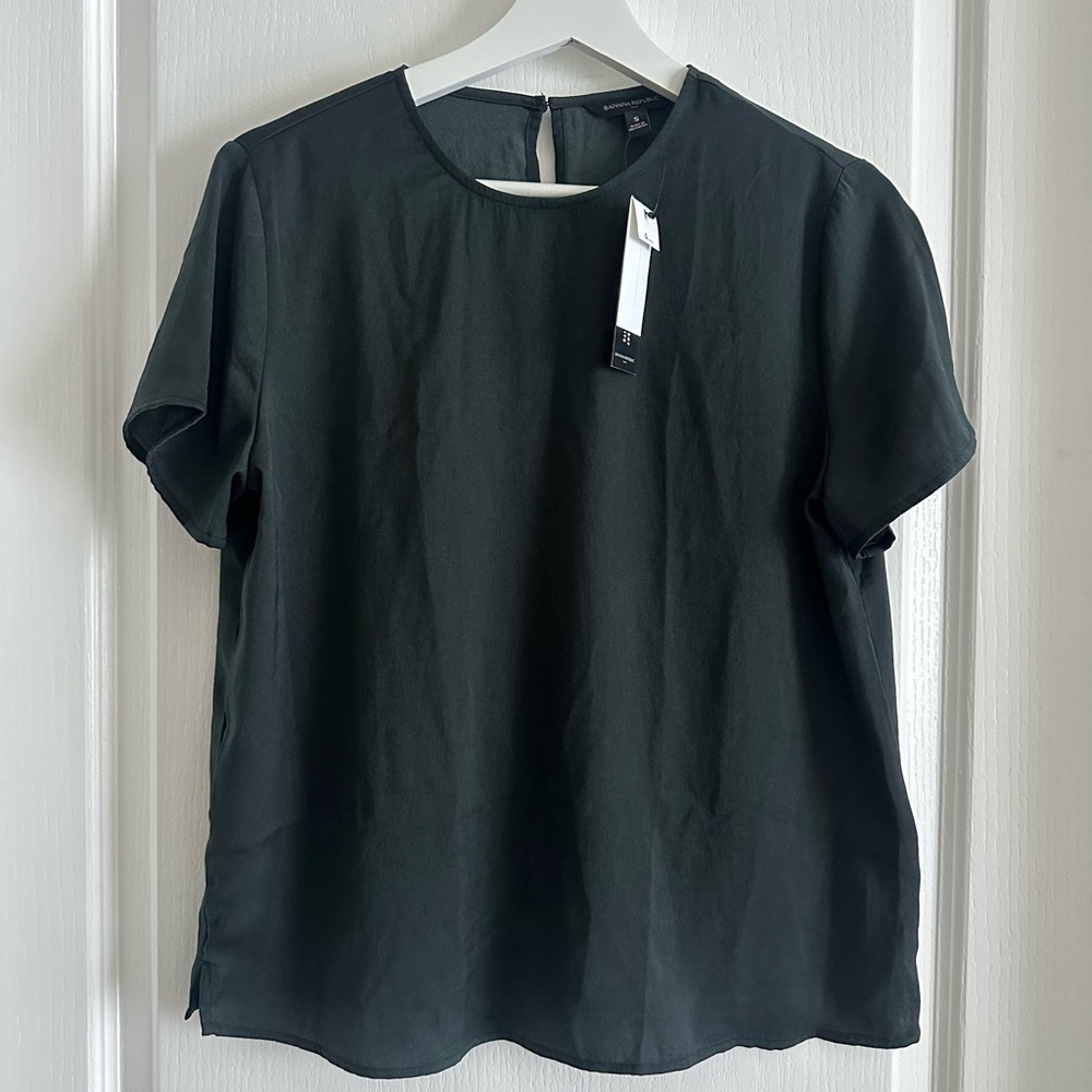 [Banana Republic] Black Sheer Short Sleeve Tee